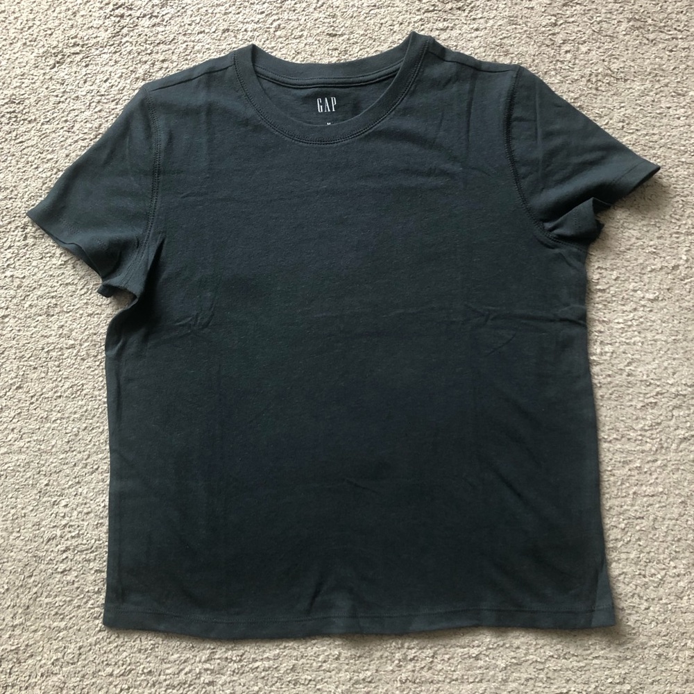 GAP- Cotton Short Sleeve T-shirt. NWOT.